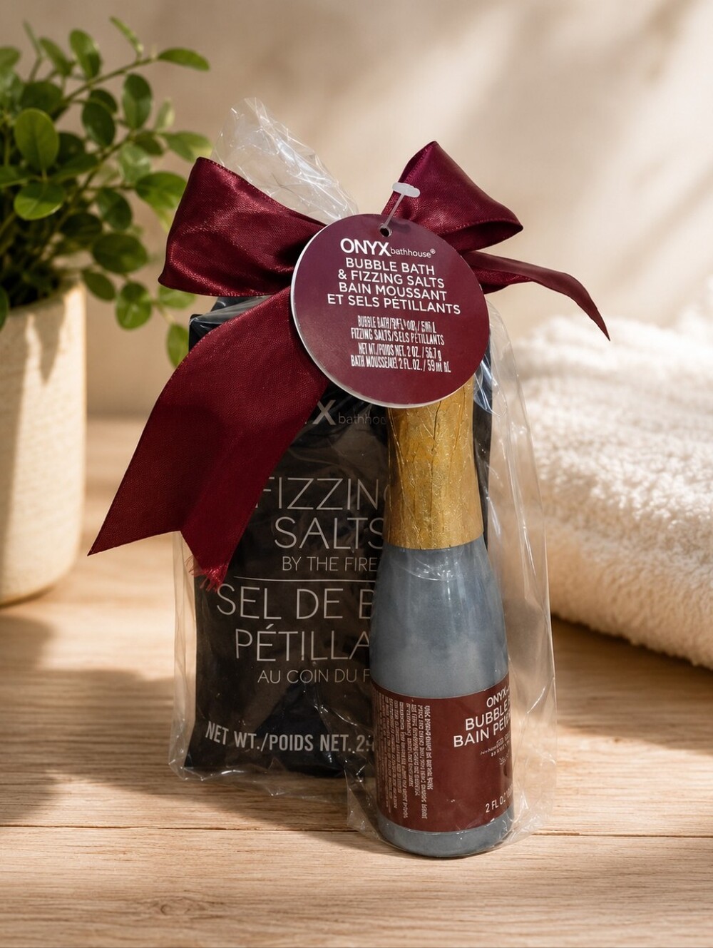 Onyx bathhouse bubble bath & Fizzing Salt  set New in packaging